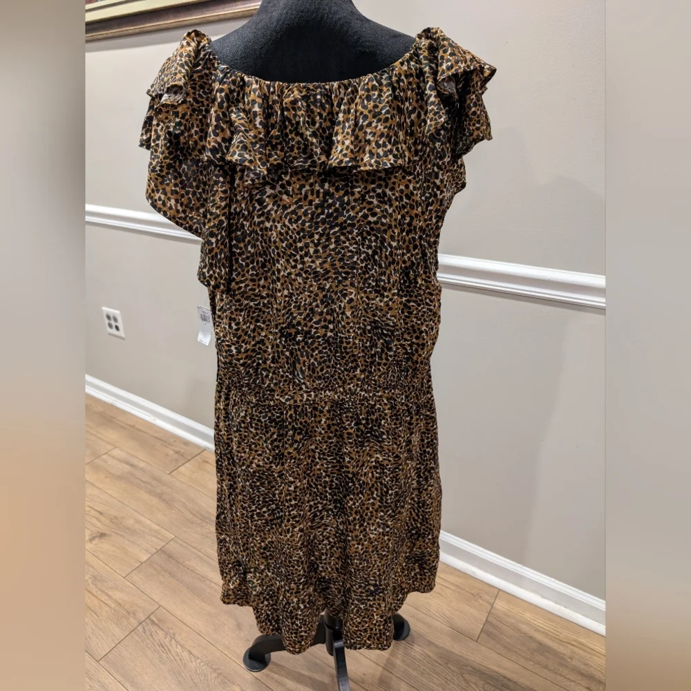 Old Navy Animal Print Ruffle Dress - Picture 2 of 7